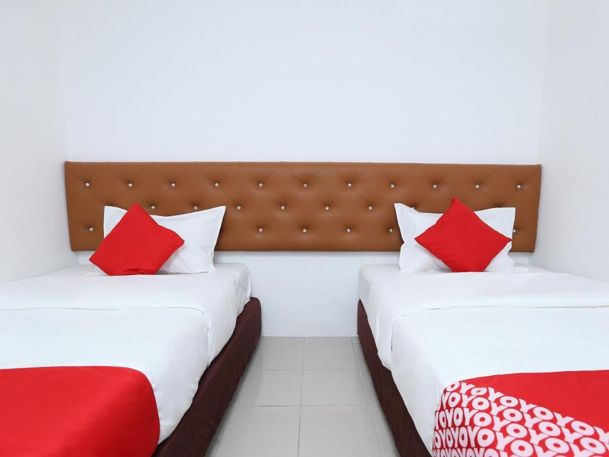 Oyo 89672 Eg Hotel Jj Johor Bahru Exterior foto