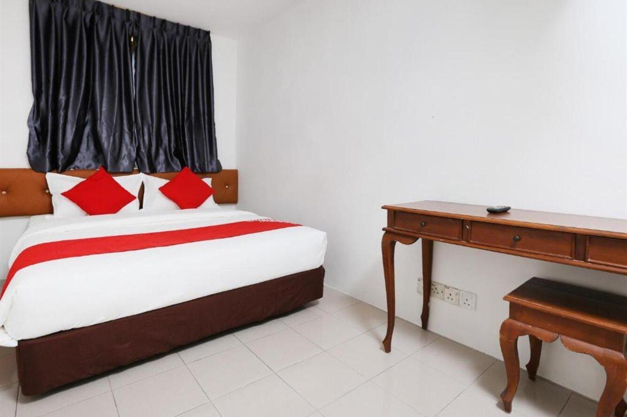Oyo 89672 Eg Hotel Jj Johor Bahru Exterior foto